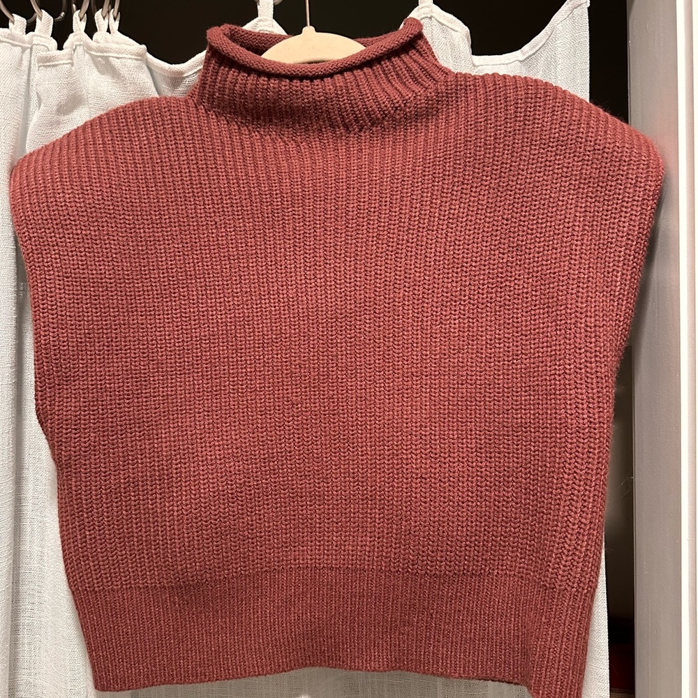Zara rollneck sleeveless shaker knit sweater